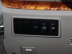 2011款 2.0T 手动 商务版 7座