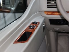 2011款 2.0T 手动 商务版 7座