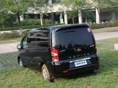 2011款 2.0T 手动 商务版 7座