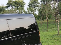 2011款 2.0T 手动 商务版 7座
