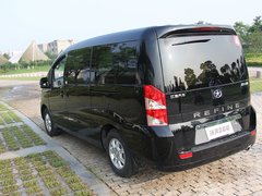 2011款 2.0T 手动 商务版 7座