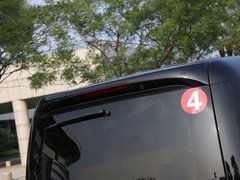 2011款 2.0T 手动 商务版 7座