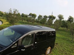 2011款 2.0T 手动 商务版 7座