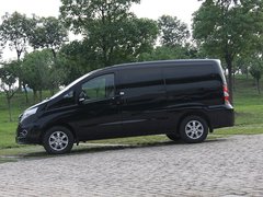 2011款 2.0T 手动 商务版 7座