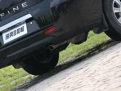 2011款 2.0T 手动 商务版 7座