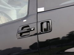 2011款 2.0T 手动 商务版 7座