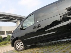 2011款 2.0T 手动 商务版 7座