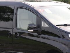 2011款 2.0T 手动 商务版 7座