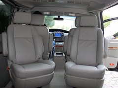 2011款 2.0T 手动 商务版 7座