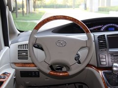 2011款 2.0T 手动 商务版 7座