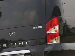 2011款 2.0T 手动 商务版 7座