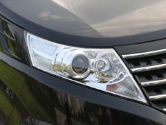 2011款 2.0T 手动 商务版 7座