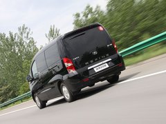 2011款 2.0T 手动 商务版 7座