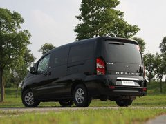 2011款 2.0T 手动 商务版 7座