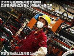 2011款 2.0T 手动 商务版 7座