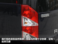2011款 2.0T 手动 商务版 7座