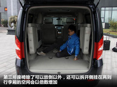 2011款 2.0T 手动 商务版 7座
