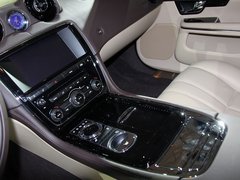 2011款 3.0 自动 全景商务版