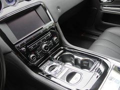 2011款 3.0 自动 全景商务版
