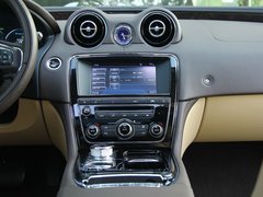 2011款 3.0 自动 全景商务版