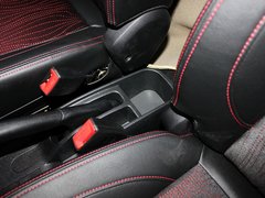 2012款 1.5L 手动 两驱舒适型 5座
