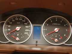 2012款 1.8T 手动 两驱商务版 5座