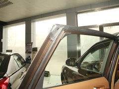 2012款 1.8T 手动 两驱商务版 5座
