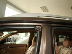 2012款 1.8T 手动 两驱商务版 5座