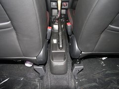 2012款 1.5L 手动 两驱豪华型 5座