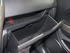 2012款 1.5L 手动 两驱豪华型 5座