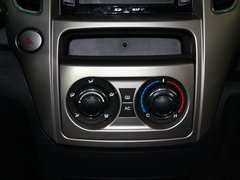 2012款 1.5L 手动 两驱豪华型 5座