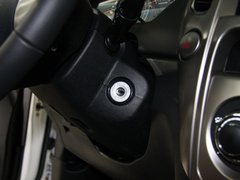 2012款 1.5L 手动 两驱豪华型 5座