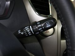 2012款 1.5L 手动 两驱豪华型 5座