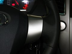 2012款 1.5L 手动 两驱豪华型 5座