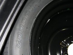 2012款 1.5L 手动 两驱豪华型 5座