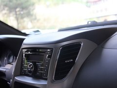2012款 1.5L 手动 两驱豪华型 5座