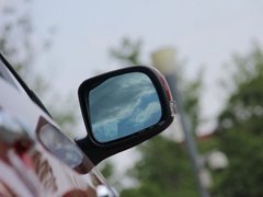 2012款 1.5L 手动 两驱豪华型 5座