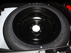 2012款 1.5L 手动 两驱豪华型 5座