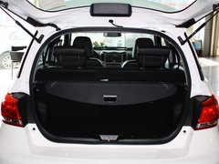 2012款 1.5L 手动 两驱豪华型 5座