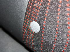 2012款 1.5L 手动 两驱豪华型 5座