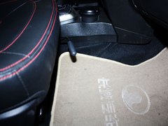2012款 1.5L 手动 两驱豪华型 5座
