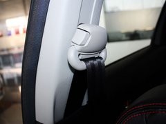 2012款 1.5L 手动 两驱豪华型 5座