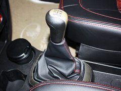 2012款 1.5L 手动 两驱豪华型 5座
