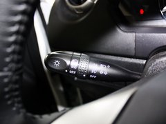 2012款 1.5L 手动 两驱豪华型 5座