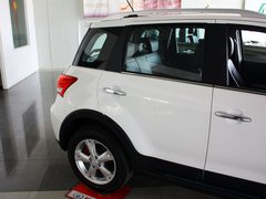 2012款 1.5L 手动 两驱豪华型 5座