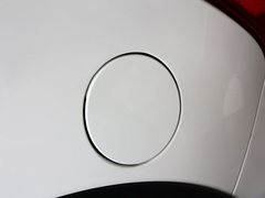 2012款 1.5L 手动 两驱豪华型 5座