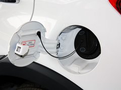 2012款 1.5L 手动 两驱豪华型 5座
