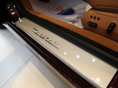 2010款 4.7 自动 行政版