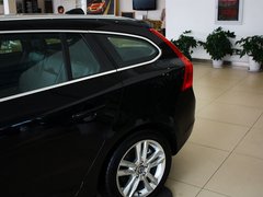 沃尔沃V60 2012款 3.0T 自动 个性运动版