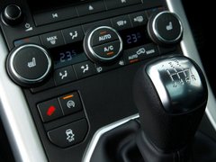 2012款 2.0T 自动 3门耀致版 4座